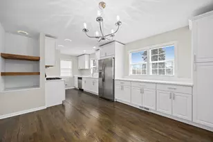 823 E 163rd St, South Holland, IL 60473 - Photo 5