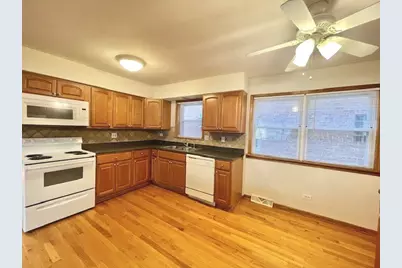 8610 W Summerdale Avenue #2S, Chicago, IL 60656 - Photo 9