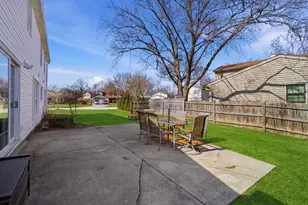 [Address not provided], Buffalo Grove, IL 60089 - Photo 19