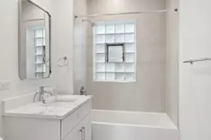 2229 W Augusta Blvd, Chicago, IL 60622 - Photo 5