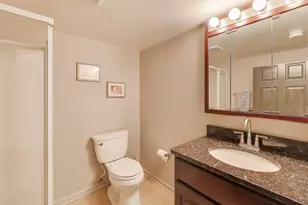 829 Heatherstone Dr, Schaumburg, IL 60173 - Photo 31