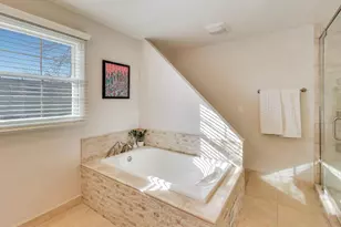 829 Heatherstone Dr, Schaumburg, IL 60173 - Photo 19