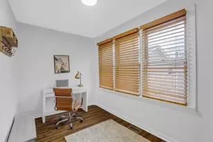 812 S Kilbourn Ave, Chicago, IL 60624 - Photo 15