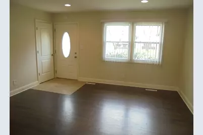 66 Barrow Drive, Crystal Lake, IL 60014 - Photo 5