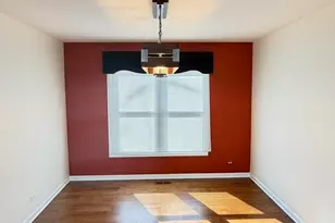 630 Cobblestone Ln, Buffalo Grove, IL 60089 - Photo 9