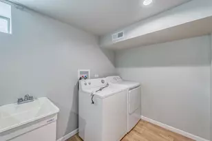 8837 Oketo Ave, Morton Grove, IL 60053 - Photo 21