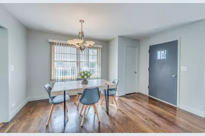 8837 Oketo Avenue, Morton Grove, IL 60053 - Photo 7