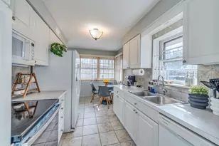 8837 Oketo Ave, Morton Grove, IL 60053 - Photo 9