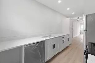 6254 N Whipple St, Chicago, IL 60659 - Photo 3