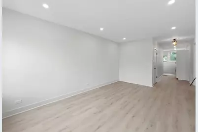 6254 N Whipple Street #2, Chicago, IL 60659 - Photo 5