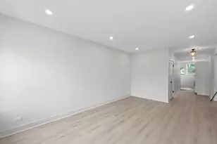 6254 N Whipple St, Chicago, IL 60659 - Photo 5