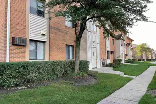 5 Cedar Ct, Vernon Hills, IL 60061 - Photo 13