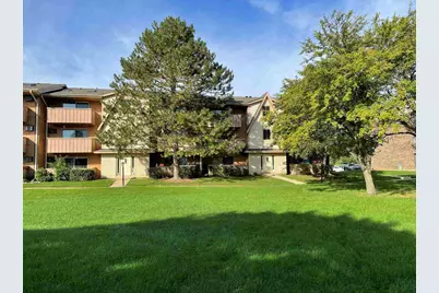 5 Cedar Court #5, Vernon Hills, IL 60061 - Photo 1