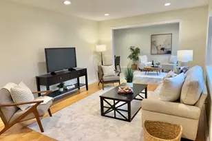 646 68th St, Willowbrook, IL 60527 - Photo 3