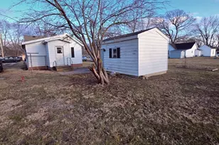 217 S Missouri St, Atwood, IL 61913 - Photo 3