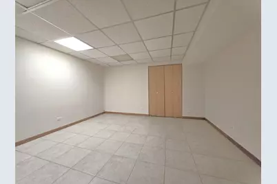 8 E Shag Bark Lane, Streamwood, IL 60107 - Photo 31