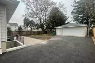 371 N Fairfield Ave, Lombard, IL 60148 - Photo 7