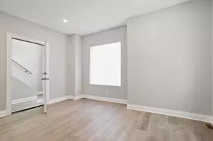 843 E 65th St, Chicago, IL 60637 - Photo 9