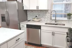 7655 S Clyde Ave, Chicago, IL 60649 - Photo 7