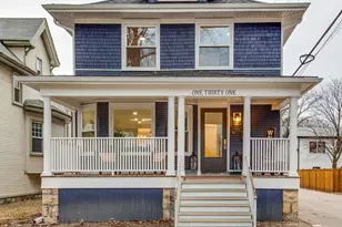 131 N Taylor Ave, Oak Park, IL 60302 - Photo 1