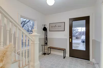 131 N Taylor Avenue, Oak Park, IL 60302 - Photo 3