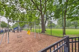 1729 E 67th St, Chicago, IL 60649 - Photo 15