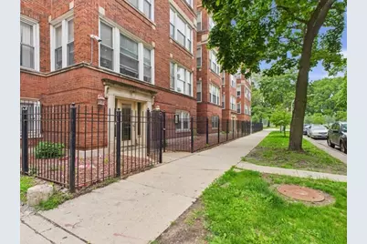 1729 E 67th Street #2E, Chicago, IL 60649 - Photo 1