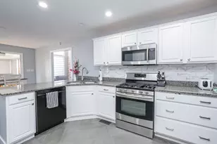 3425 Mouton Ct, Bourbonnais, IL 60914 - Photo 11