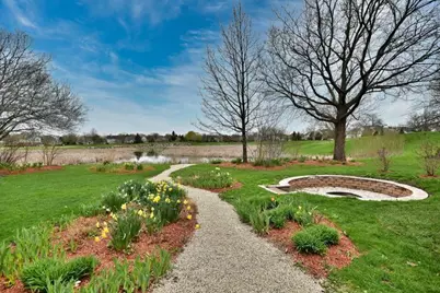 2062 N Broadmoor Lane, Vernon Hills, IL 60061 - Photo 17