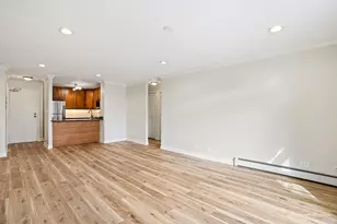 3900 N Pine Grove Ave, Chicago, IL 60613 - Photo 13