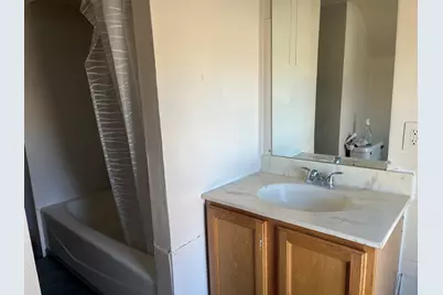 1027 S Chicago Avenue, Freeport, IL 61032 - Photo 11