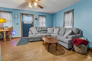 207 E Taylor St, Grant Park, IL 60940 - Photo 3