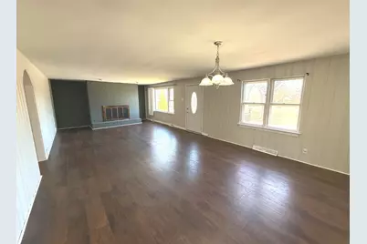 8412 Meadowbrook Drive, Burr Ridge, IL 60527 - Photo 3