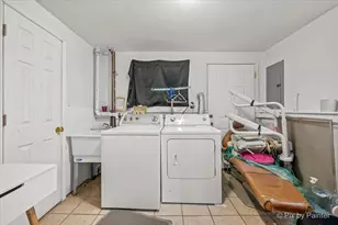 1429 Kings Rd, Carpentersville, IL 60110 - Photo 21