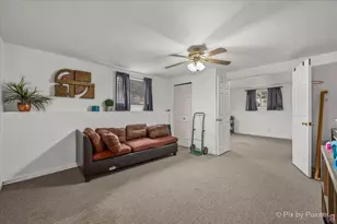 1429 Kings Rd, Carpentersville, IL 60110 - Photo 17