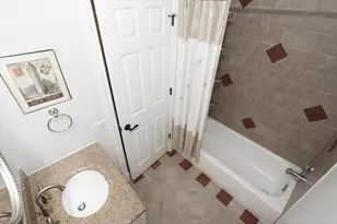 677 Cumberland Trail, Roselle, IL 60172 - Photo 15