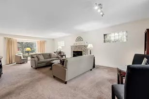 821 N Catherine Ave, La Grange Park, IL 60526 - Photo 5