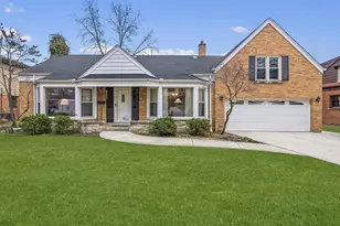 821 N Catherine Ave, La Grange Park, IL 60526 - Photo 1