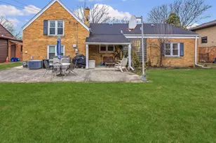 821 N Catherine Ave, La Grange Park, IL 60526 - Photo 21