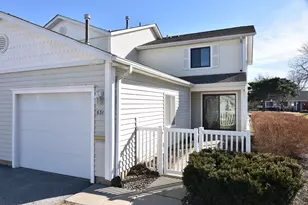 631 Schooner Point, Schaumburg, IL 60194 - Photo 1