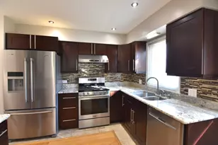 631 Schooner Point, Schaumburg, IL 60194 - Photo 5