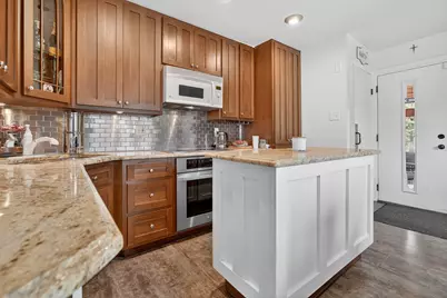 8632 New England Avenue, Burbank, IL 60459 - Photo 3