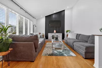 8632 New England Avenue, Burbank, IL 60459 - Photo 5