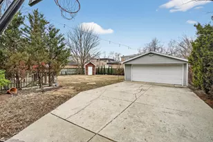 8632 New England Ave, Burbank, IL 60459 - Photo 17