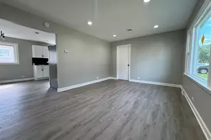 5735 W 80th St, Burbank, IL 60459 - Photo 1