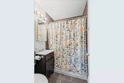 1450 W Barry Avenue, Chicago, IL 60657 - Photo 11