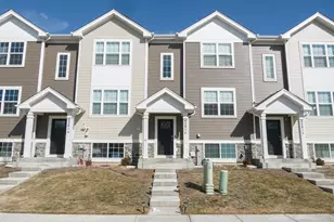 6561 Sassafras Wy, Wonder Lake, IL 60097 - Photo 3