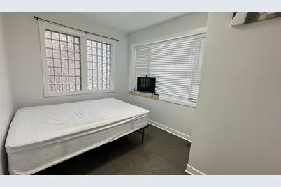 5716 N Campbell Avenue #1, Chicago, IL 60659 - Photo 11