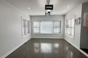 5716 N Campbell Ave, Chicago, IL 60659 - Photo 3