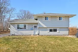 7854 Deerfield Ave, Woodridge, IL 60517 - Photo 1